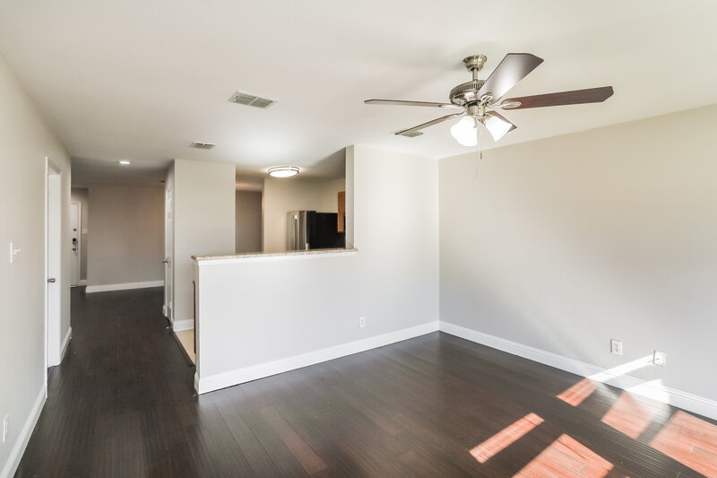 2,060/Mo, 1428 Waterford Dr Little Elm, TX 75068 Living Room View 2