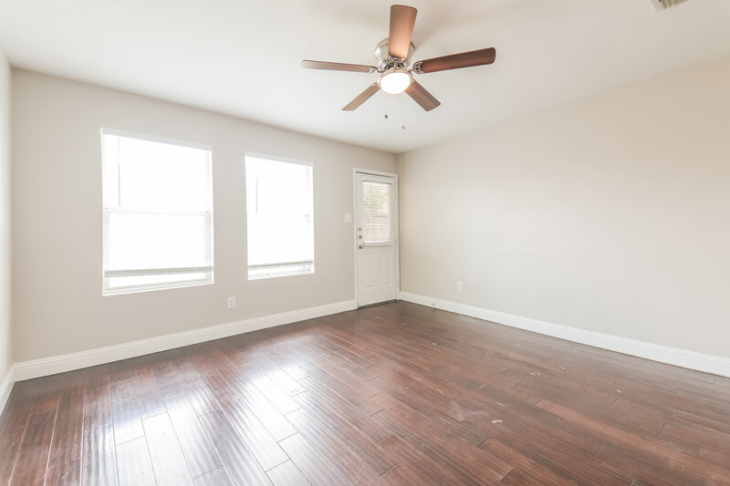 2,065/Mo, 1428 Waterford Dr Little Elm, TX 75068 Living Room View