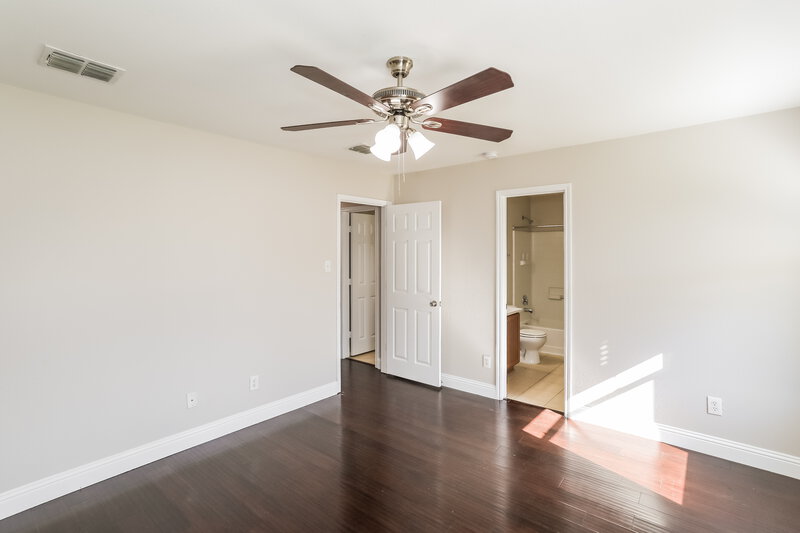 2,060/Mo, 1428 Waterford Dr Little Elm, TX 75068 Main Bedroom View 2