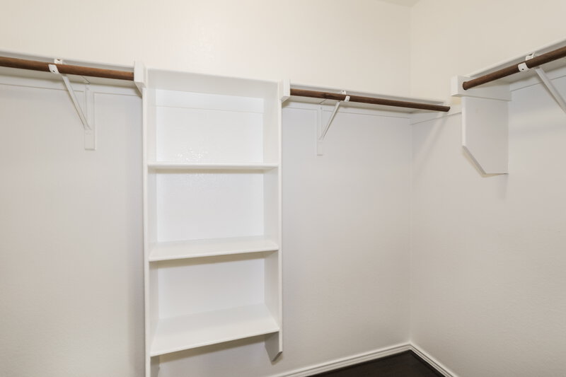 2,060/Mo, 1428 Waterford Dr Little Elm, TX 75068 Walk In Closet View