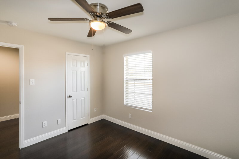 2,060/Mo, 1428 Waterford Dr Little Elm, TX 75068 Bedroom View 2