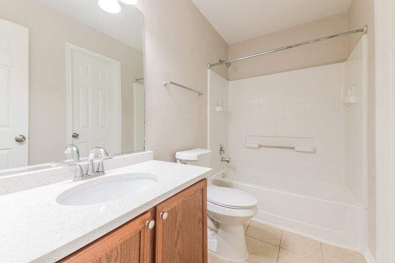 2,065/Mo, 1428 Waterford Dr Little Elm, TX 75068 Main Bathroom View