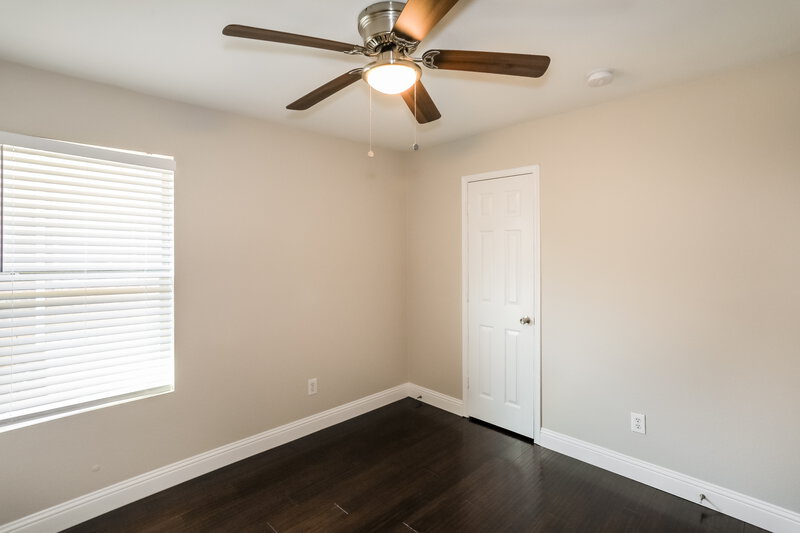 2,060/Mo, 1428 Waterford Dr Little Elm, TX 75068 Bedroom View 3