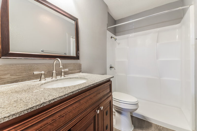 1,845/Mo, 1112 Paintbrush St Mesquite, TX 75149 Bathroom View