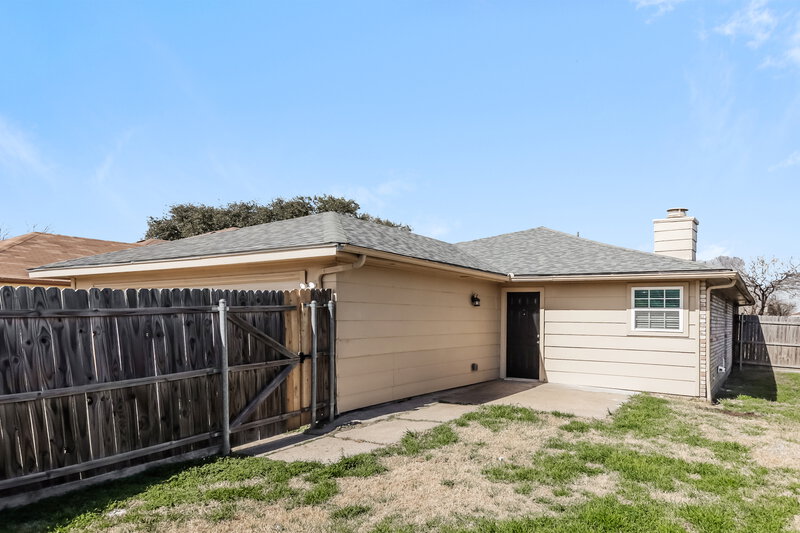 1,845/Mo, 1112 Paintbrush St Mesquite, TX 75149 Rear View