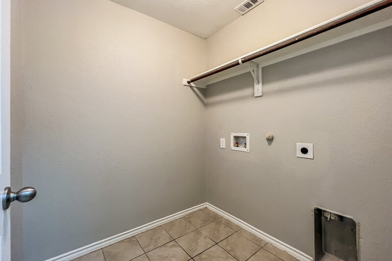 2,210/Mo, 1021 Decker Dr Fate, TX 75189 Laundry Room View