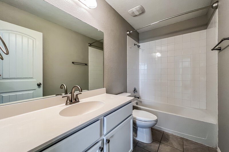 2,210/Mo, 1021 Decker Dr Fate, TX 75189 Bathroom View