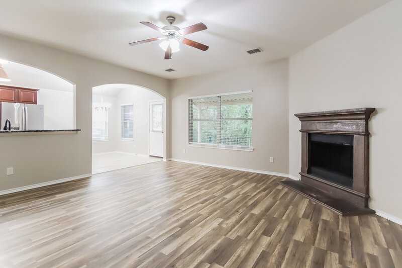 2,405/Mo, 119 Chamblin Dr Cedar Hill, TX 75104 Living Room View