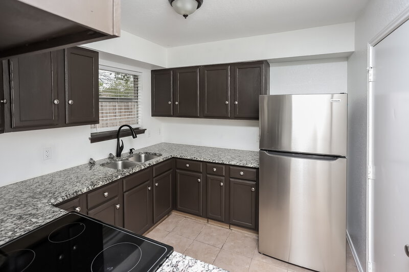 2,205/Mo, 6513 Hughes Dr Watauga, TX 76148 Kitchen View