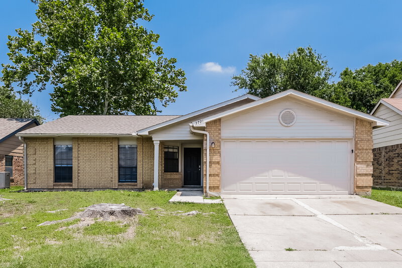 2,160/Mo, 3721 Whitefern Dr Fort Worth, TX 76137 External View