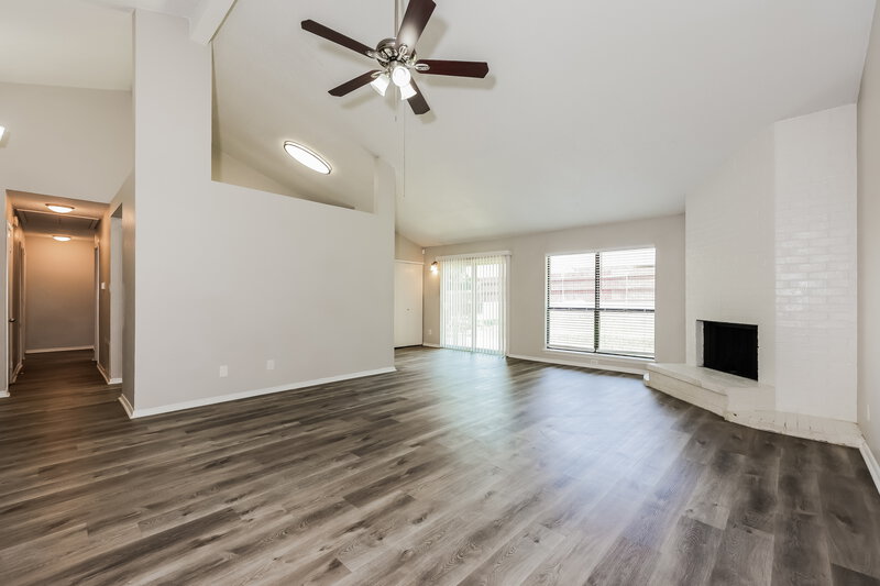 2,160/Mo, 3721 Whitefern Dr Fort Worth, TX 76137 Living Room View 2