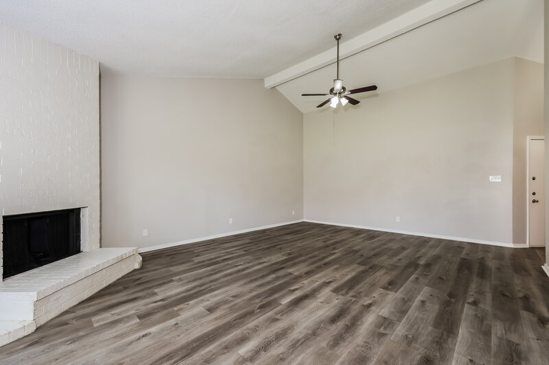 2,160/Mo, 3721 Whitefern Dr Fort Worth, TX 76137 Living Room View 3