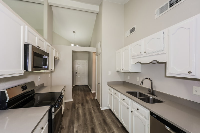 2,160/Mo, 3721 Whitefern Dr Fort Worth, TX 76137 Kitchen View 2