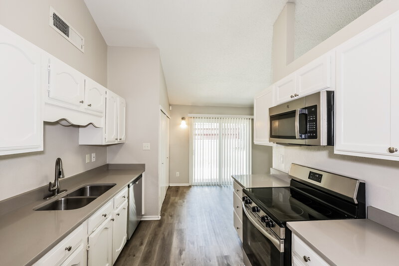 2,160/Mo, 3721 Whitefern Dr Fort Worth, TX 76137 Kitchen View 3