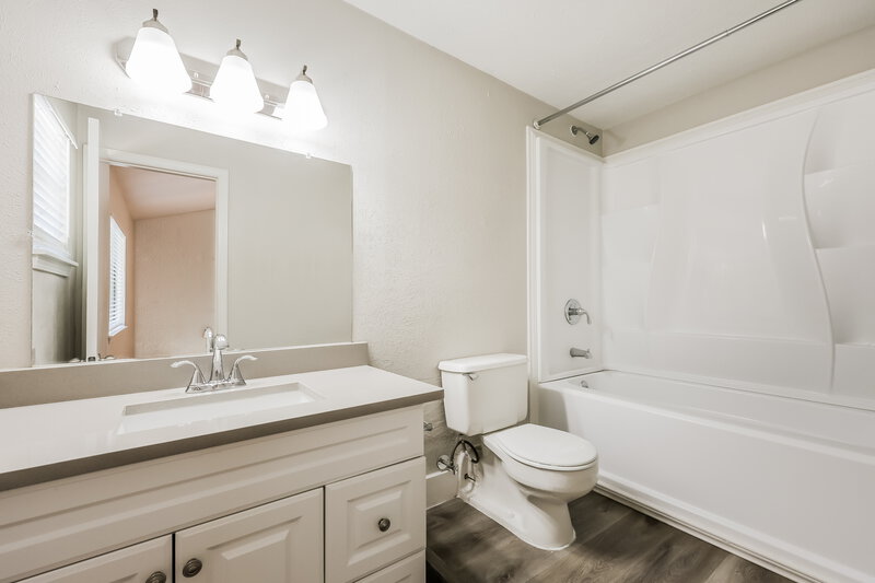 2,160/Mo, 3721 Whitefern Dr Fort Worth, TX 76137 Main Bathroom View