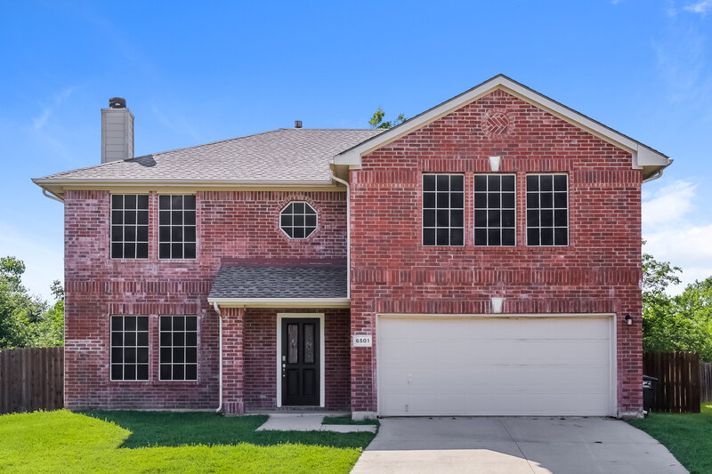 2,395/Mo, 6501 Willow Oak Ct Fort Worth, TX 76112 External View