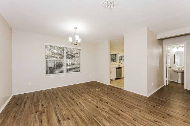 2,395/Mo, 6501 Willow Oak Ct Fort Worth, TX 76112 Dining Room View