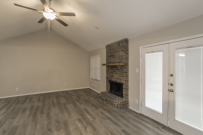 2,090/Mo, 1152 Parkhill Ave Saginaw, TX 76179 Living Room View 2