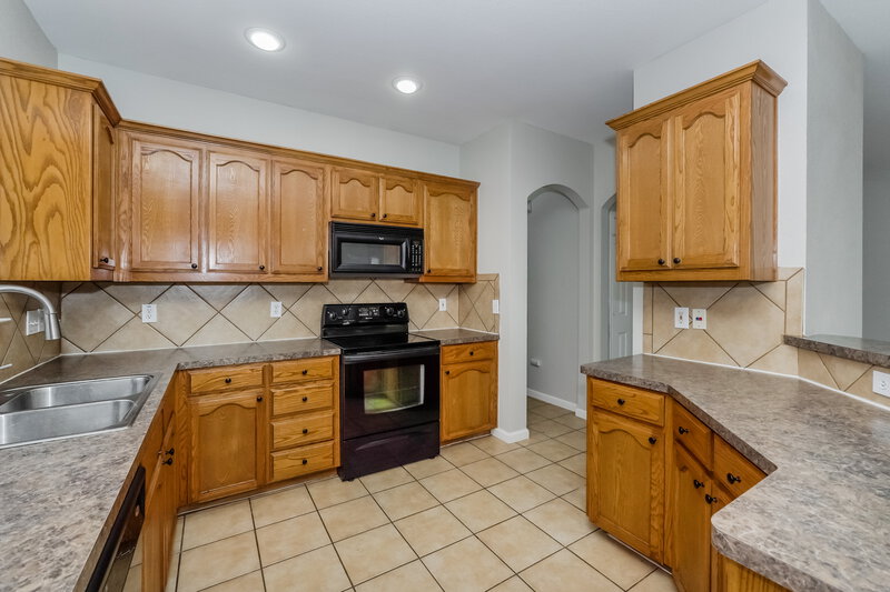 2,165/Mo, 6357 Claire Dr Fort Worth, TX 76131 Kitchen View 2