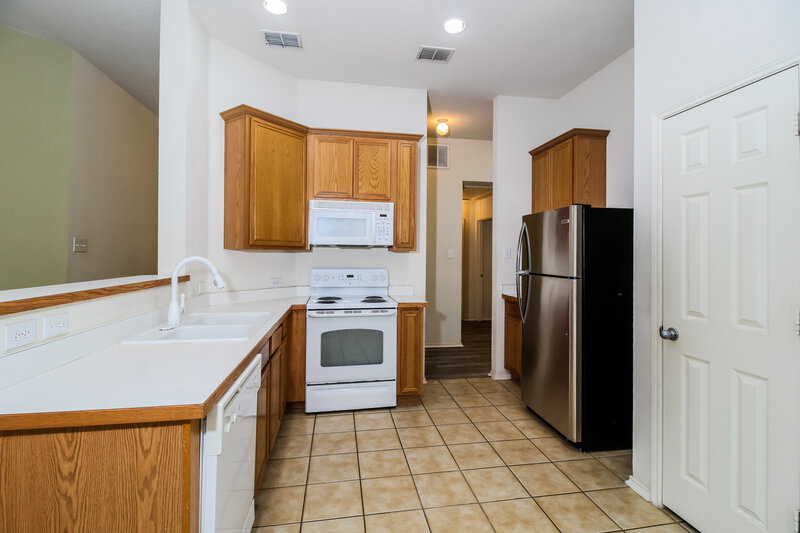 2,065/Mo, 1348 Barrel Run Haslet, TX 76052 Kitchen View 2