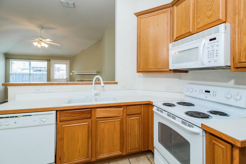 2,065/Mo, 1348 Barrel Run Haslet, TX 76052 Kitchen View 3