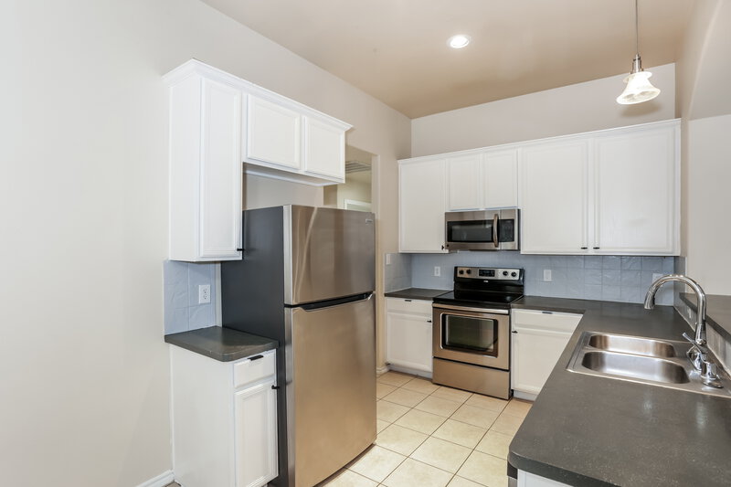 1,935/Mo, 3400 Beatriz Dr Denton, TX 76207 Kitchen View