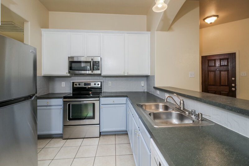 1,980/Mo, 3400 Beatriz Dr Denton, TX 76207 Kitchen View