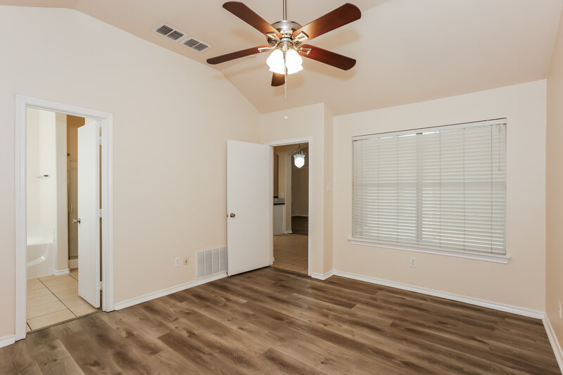 1,935/Mo, 3400 Beatriz Dr Denton, TX 76207 Main Bedroom View