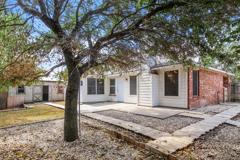 1,980/Mo, 3400 Beatriz Dr Denton, TX 76207 Rear View