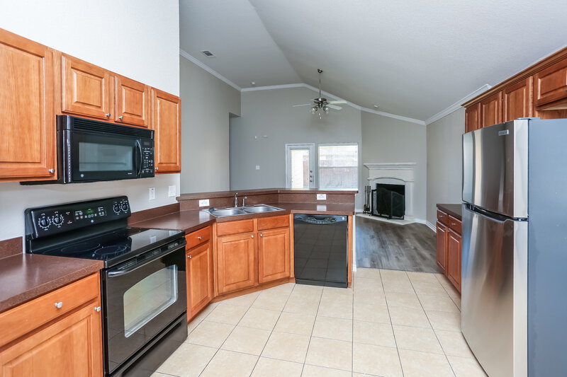 2,245/Mo, 613 Aeronca Dr Saginaw, TX 76179 Kitchen View