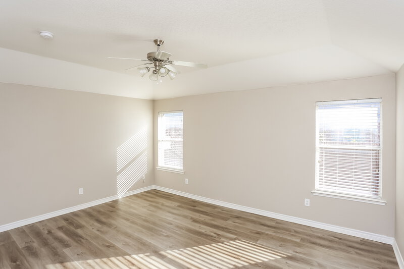 2,245/Mo, 613 Aeronca Dr Saginaw, TX 76179 Main Bedroom View 2