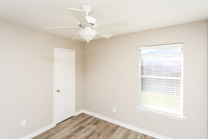 2,245/Mo, 613 Aeronca Dr Saginaw, TX 76179 Bedroom View 2