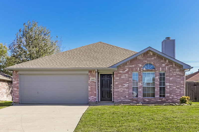 2,000/Mo, 1402 Gray Dawn Dr Midlothian, TX 76065 External View