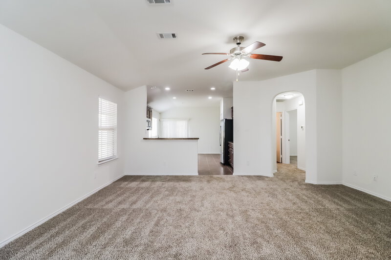 1,970/Mo, 1013 Sunderland Ln Fort Worth, TX 76134 Living Room View