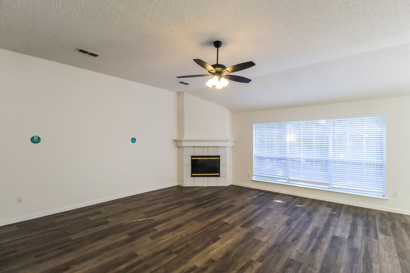 2,555/Mo, 8150 Jolie Dr Fort Worth, TX 76137 Living Room View