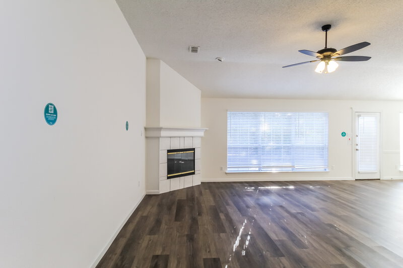 2,555/Mo, 8150 Jolie Dr Fort Worth, TX 76137 Living Room View 2