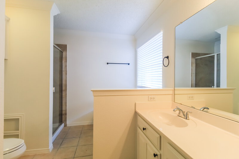 2,555/Mo, 8150 Jolie Dr Fort Worth, TX 76137 Main Bathroom View