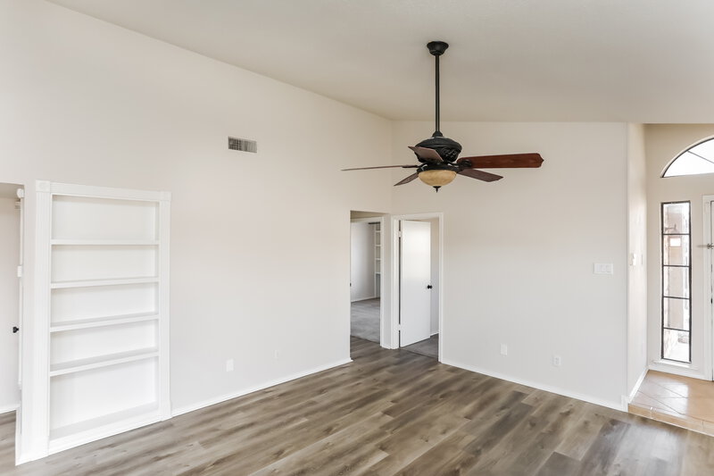 2,430/Mo, 1324 Cedar Ridge Dr Lewisville, TX 75067 Living Room View 3