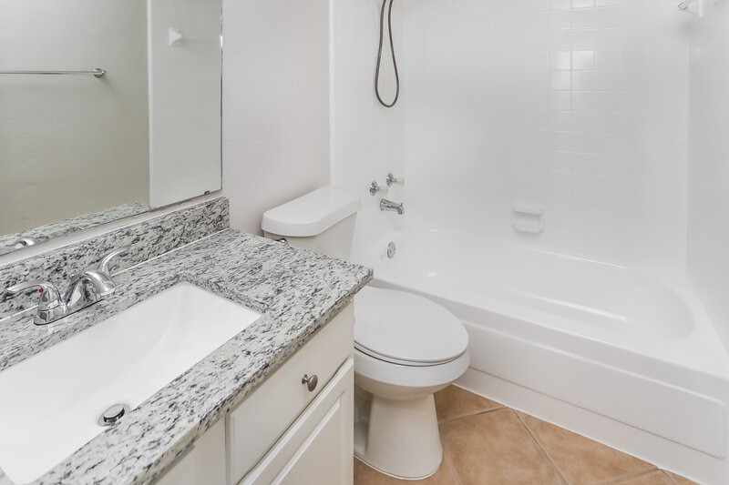 2,430/Mo, 1324 Cedar Ridge Dr Lewisville, TX 75067 Bathroom View