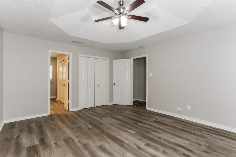 2,125/Mo, 6401 Springfield Dr Arlington, TX 76016 Main Bedroom View 2