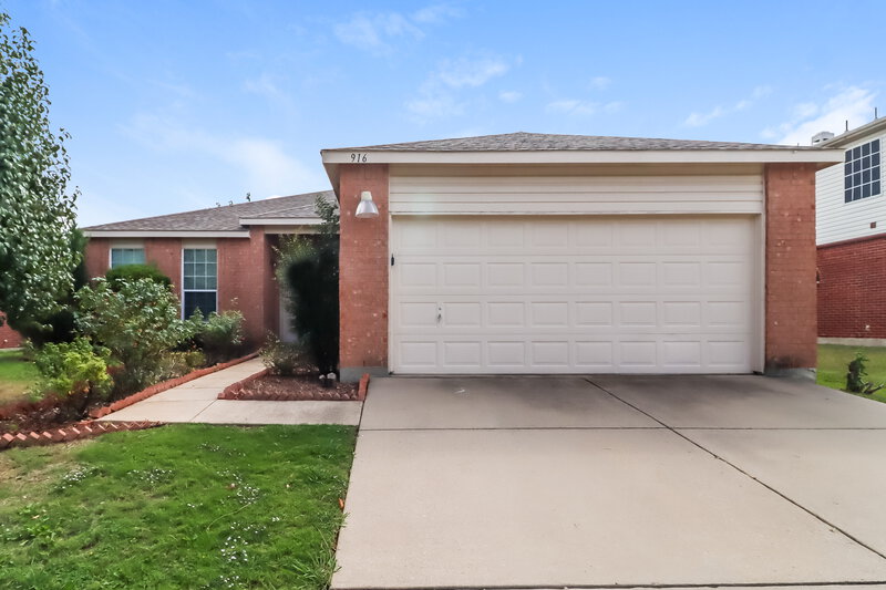 2,430/Mo, 916 Dunkirk Ln Arlington, TX 76017 External View