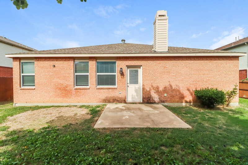 2,430/Mo, 916 Dunkirk Ln Arlington, TX 76017 Rear View