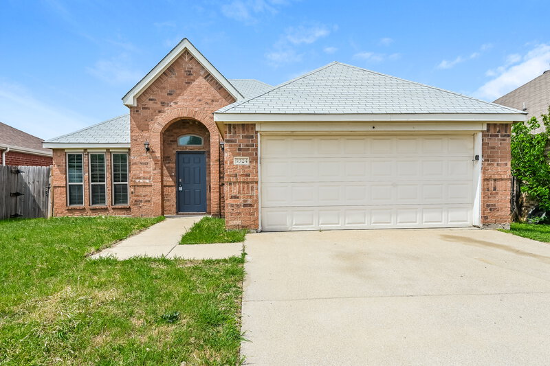 2,120/Mo, 9324 Cynthia Ct Fort Worth, TX 76140 External View