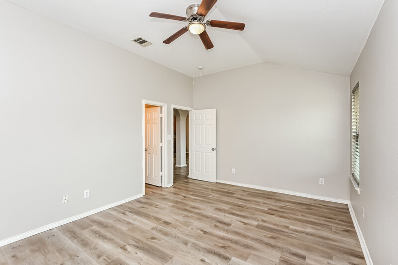 2,120/Mo, 9324 Cynthia Ct Fort Worth, TX 76140 Main Bedroom View 2