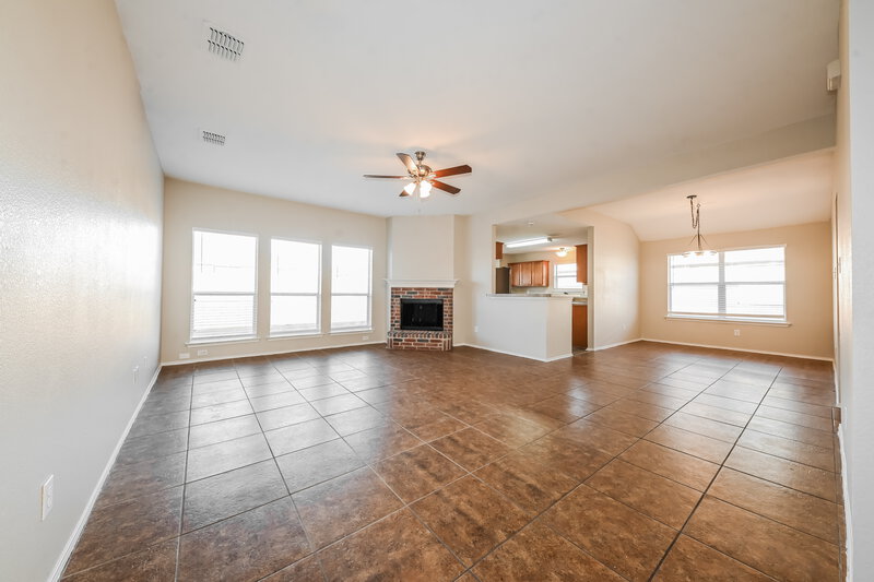 2,290/Mo, 210 Amherst Dr Forney, TX 75126 Living Room View