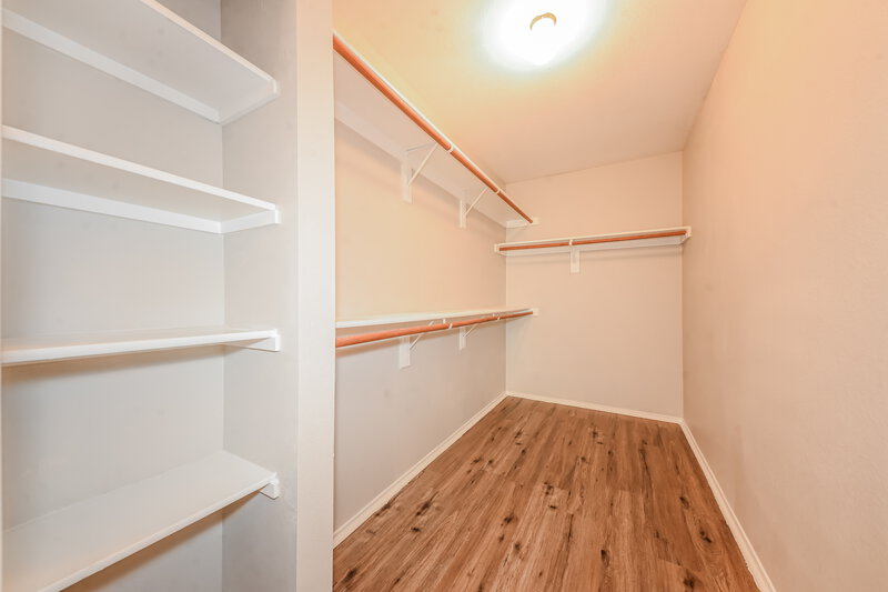 2,290/Mo, 210 Amherst Dr Forney, TX 75126 Walk In Closet View