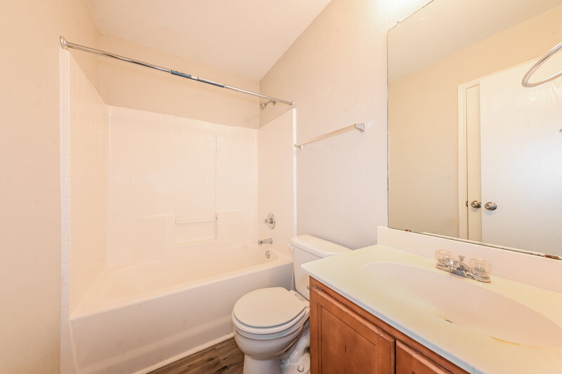 2,290/Mo, 210 Amherst Dr Forney, TX 75126 Bathroom View