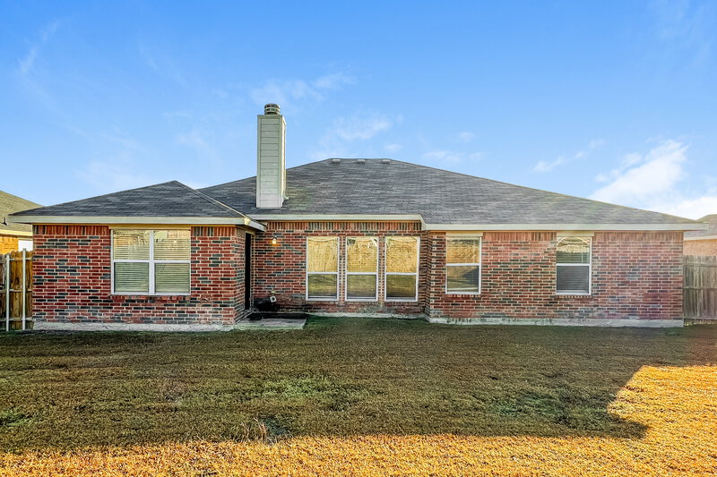 2,290/Mo, 210 Amherst Dr Forney, TX 75126 Rear View