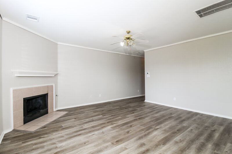 2,400/Mo, 11409 Gloriosa Dr Fort Worth, TX 76244 Living Room View
