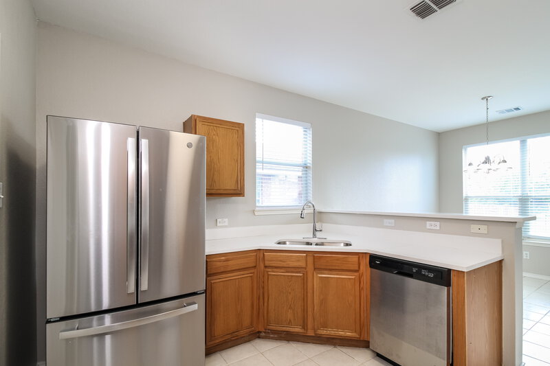 2,400/Mo, 11409 Gloriosa Dr Fort Worth, TX 76244 Kitchen View